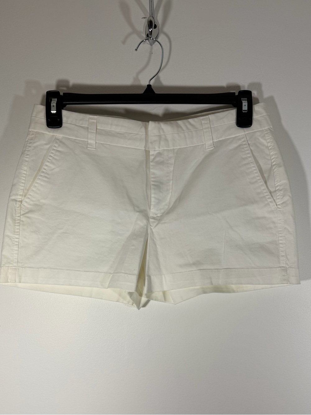 Khakis by Gap Classic Women's off White Cotton Blend Shorts
